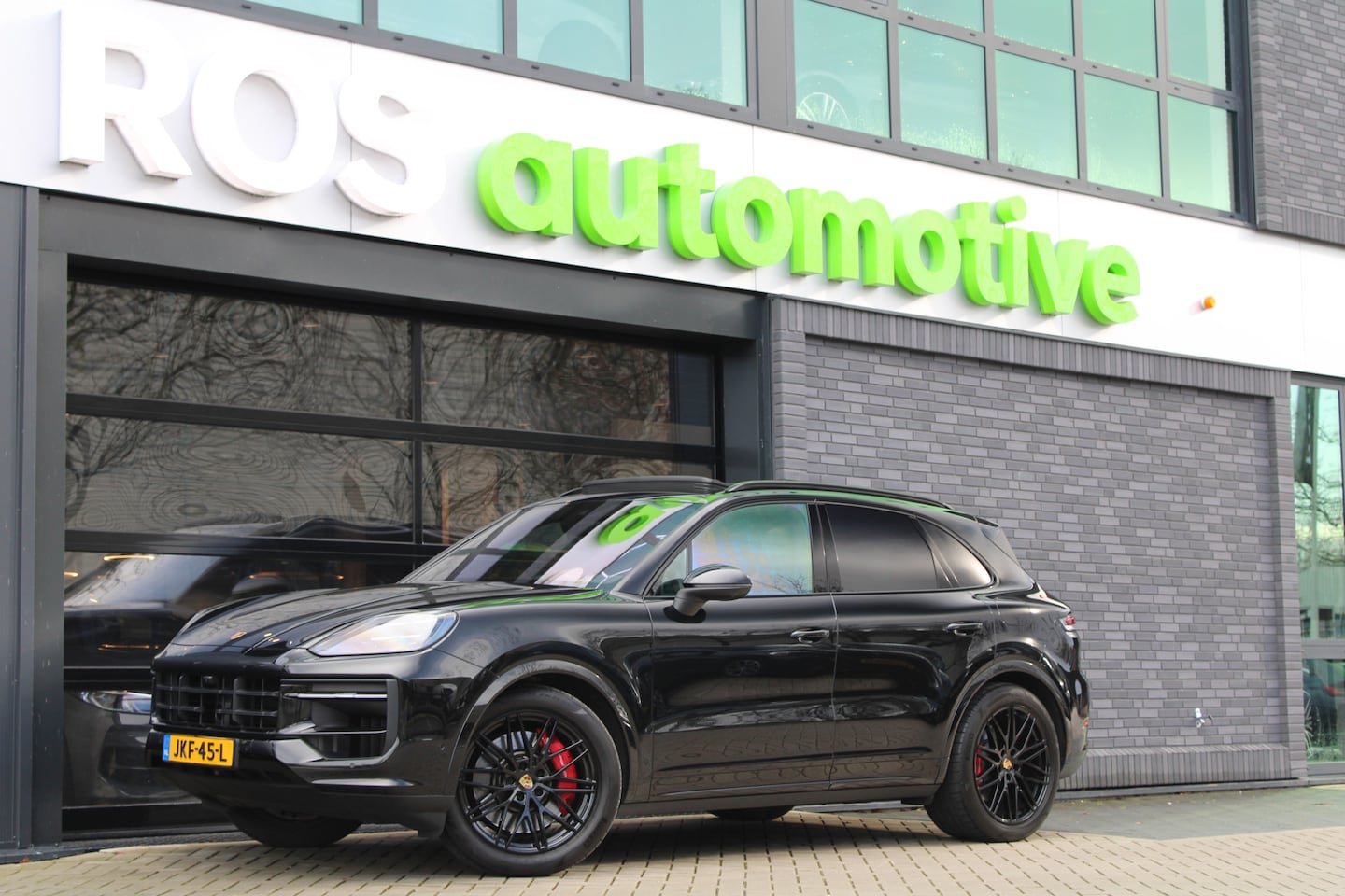 Porsche Cayenne - S 3.0 E-Hybrid | BTW | PANO | HUD | SOFT-CLOSE | MEMORY | 360 | ACHTERASBESTUURING | - AutoWereld.nl