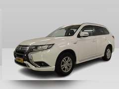 Mitsubishi Outlander - 2.4 PHEV Pure Trekhaak Navi