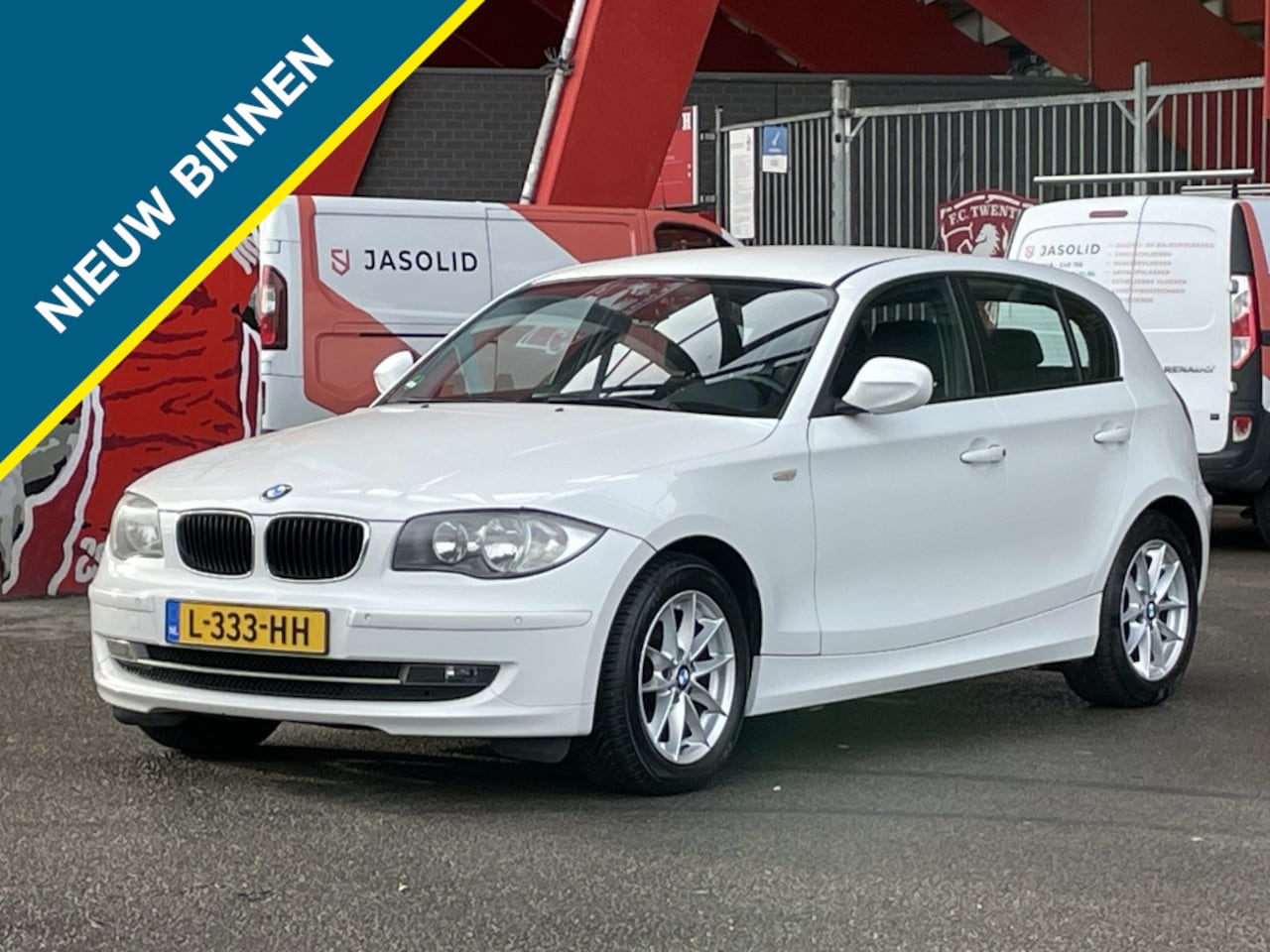BMW 1-serie - NAVI CRUISE PDC V.A LED SPO 118i EffDyn.BnsL.UEd - AutoWereld.nl