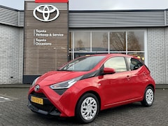 Toyota Aygo X - X-PLAY CAMERA AIRCO APPLE/ANDROID DAB+ EL-RAMEN/SPIEGELS NL-AUTO