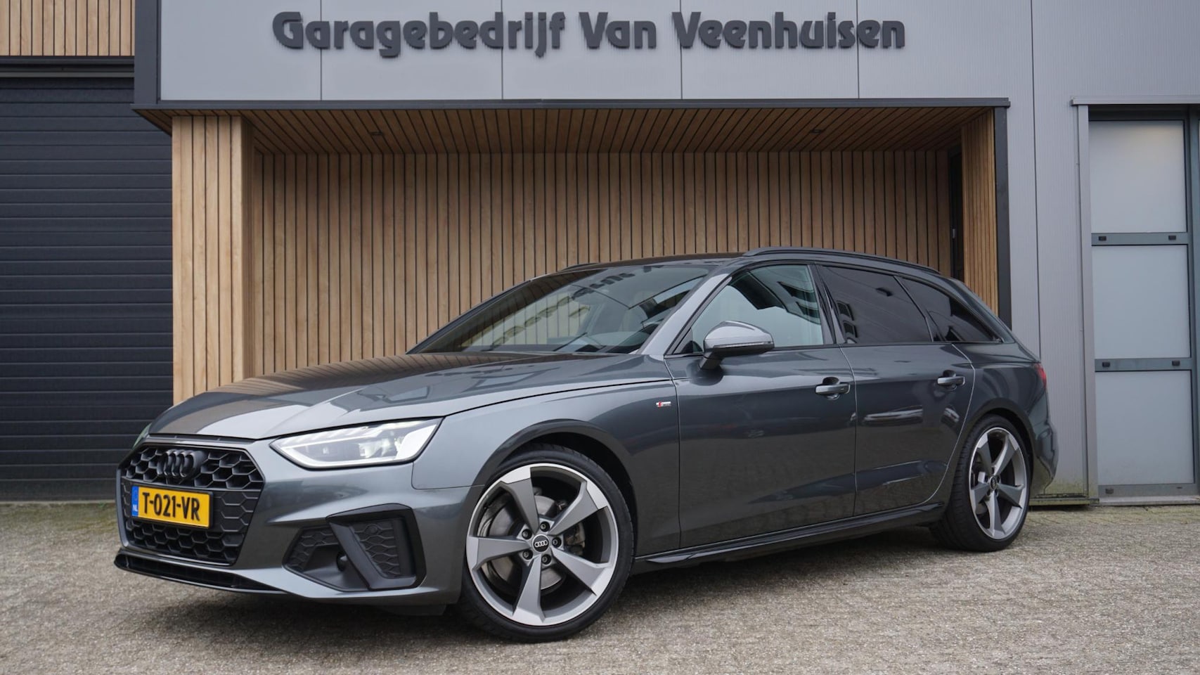 Audi A4 Avant - 35 TFSI 150pk 2x S-Line *Black Optik* LED *Elek.Trekhaak* 19inch LM Rotor Virtual Cockpit - AutoWereld.nl