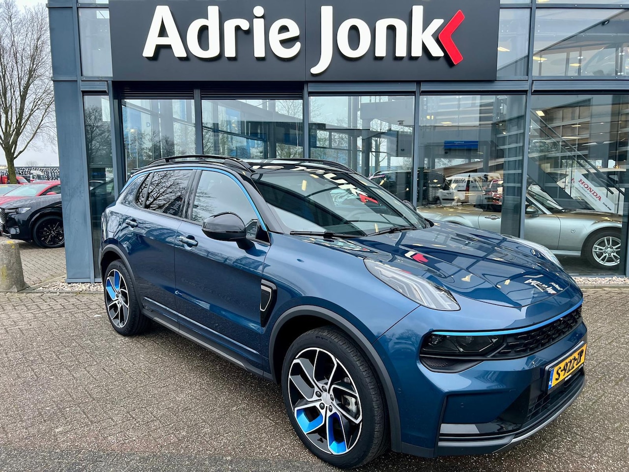 Lynk & Co 01 - 1.5 AUTOMAAT | NED. AUTO | 360 CAMERA | PANORAMA DAK | EL A. KLEP | ADAPTIVE CRUISE | ZWAR - AutoWereld.nl