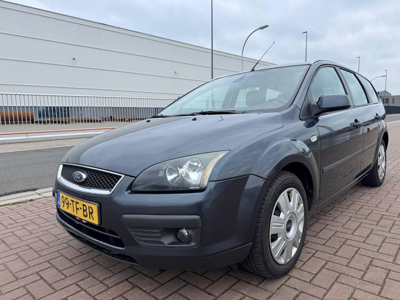 Ford Focus Wagon - 2.0-16V Rally Edition /Airco/Trekhaak/Nieuwe APK - AutoWereld.nl