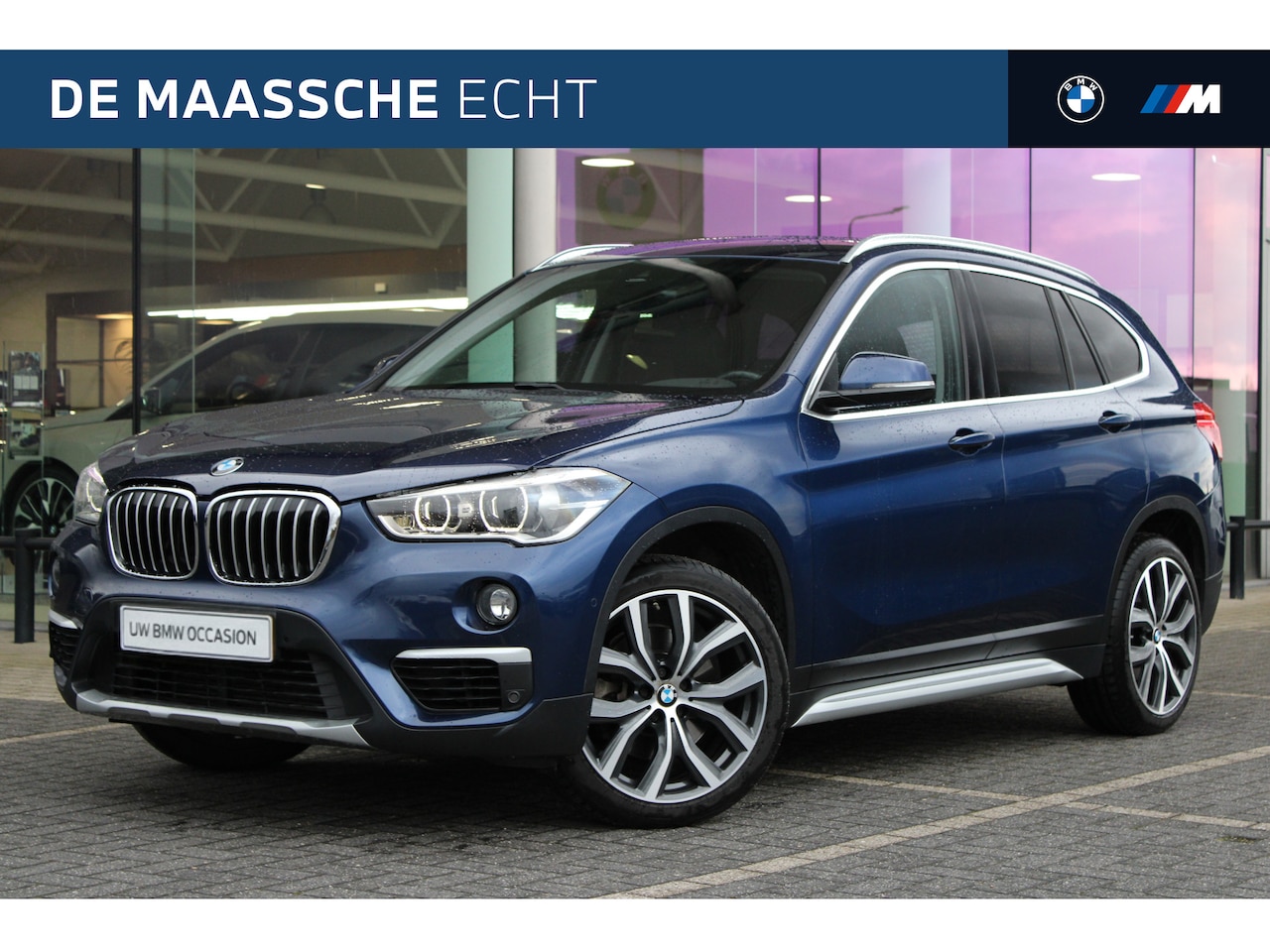 BMW X1 - xDrive20i xLine Automaat / Trekhaak / Sportstoelen / Achteruitrijcamera / Comfort Access / - AutoWereld.nl