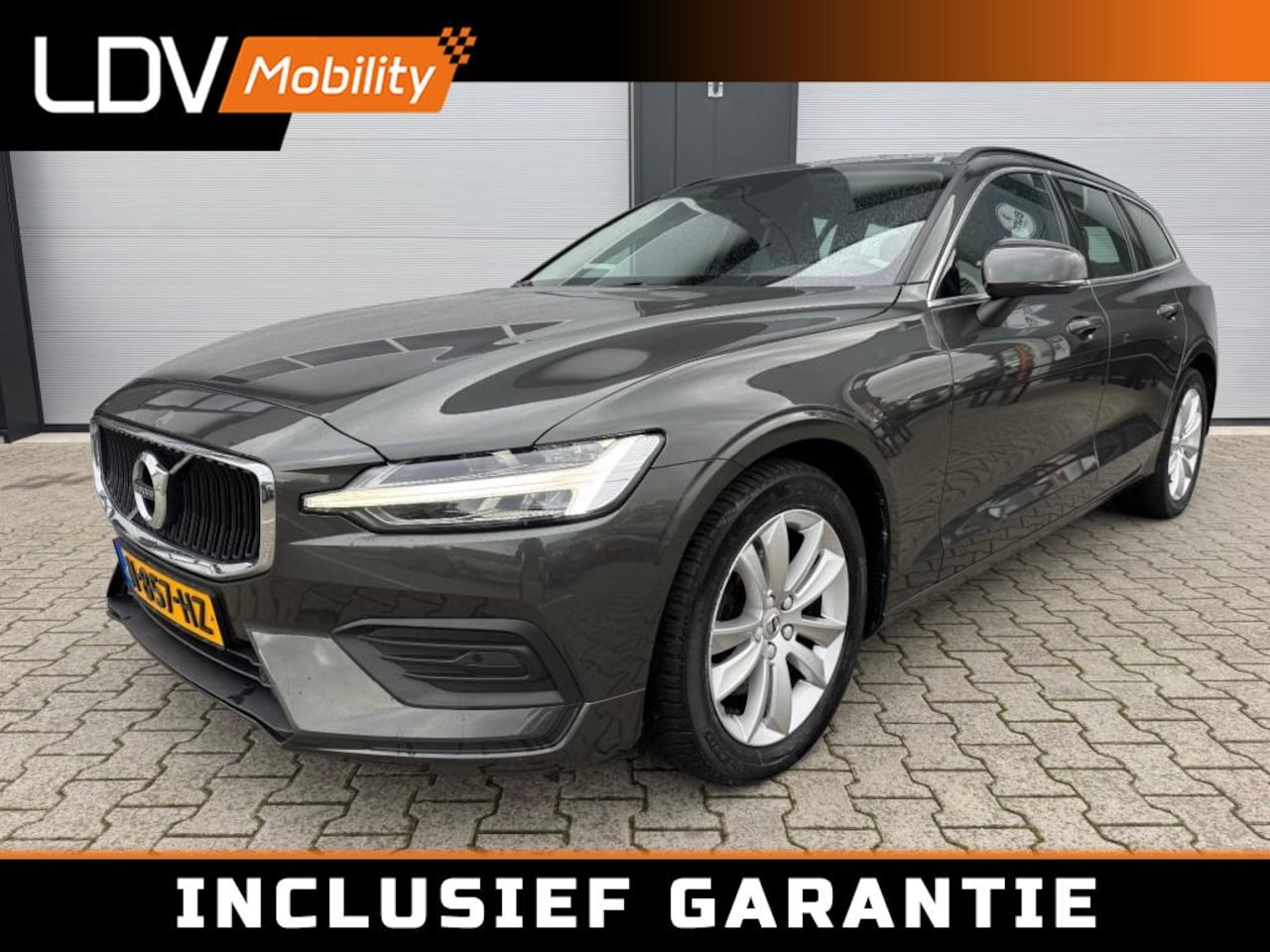 Volvo V60 - 2.0 B3 MILD-HYBRIDE / MOMENTUM BUSINESS / Automaat / Apple CarPlay en smartphone-integrati - AutoWereld.nl