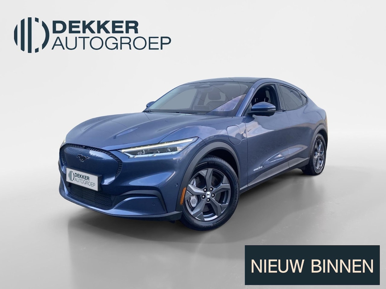 Ford Mustang Mach-E - Extended Range RWD 98 kWh 285 pk Premium Trekhaak vaste kogel - Technology Pack - Panorama - AutoWereld.nl