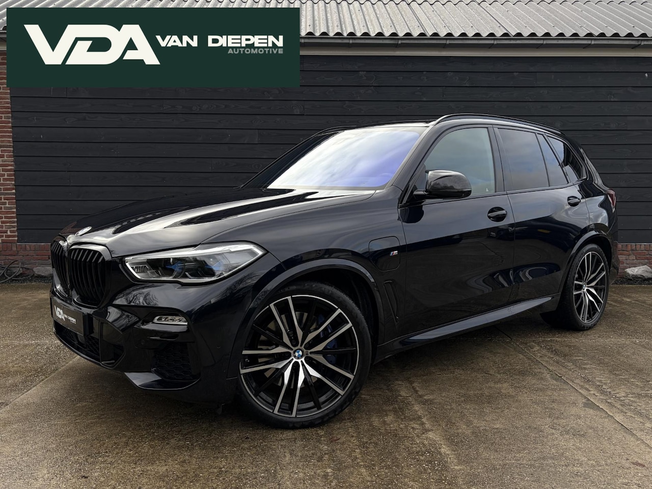 BMW X5 - xDrive45e High Executive M-Sport l Sky Lounge l Achteras best. l M-Perf. Stoelen l Panoram - AutoWereld.nl