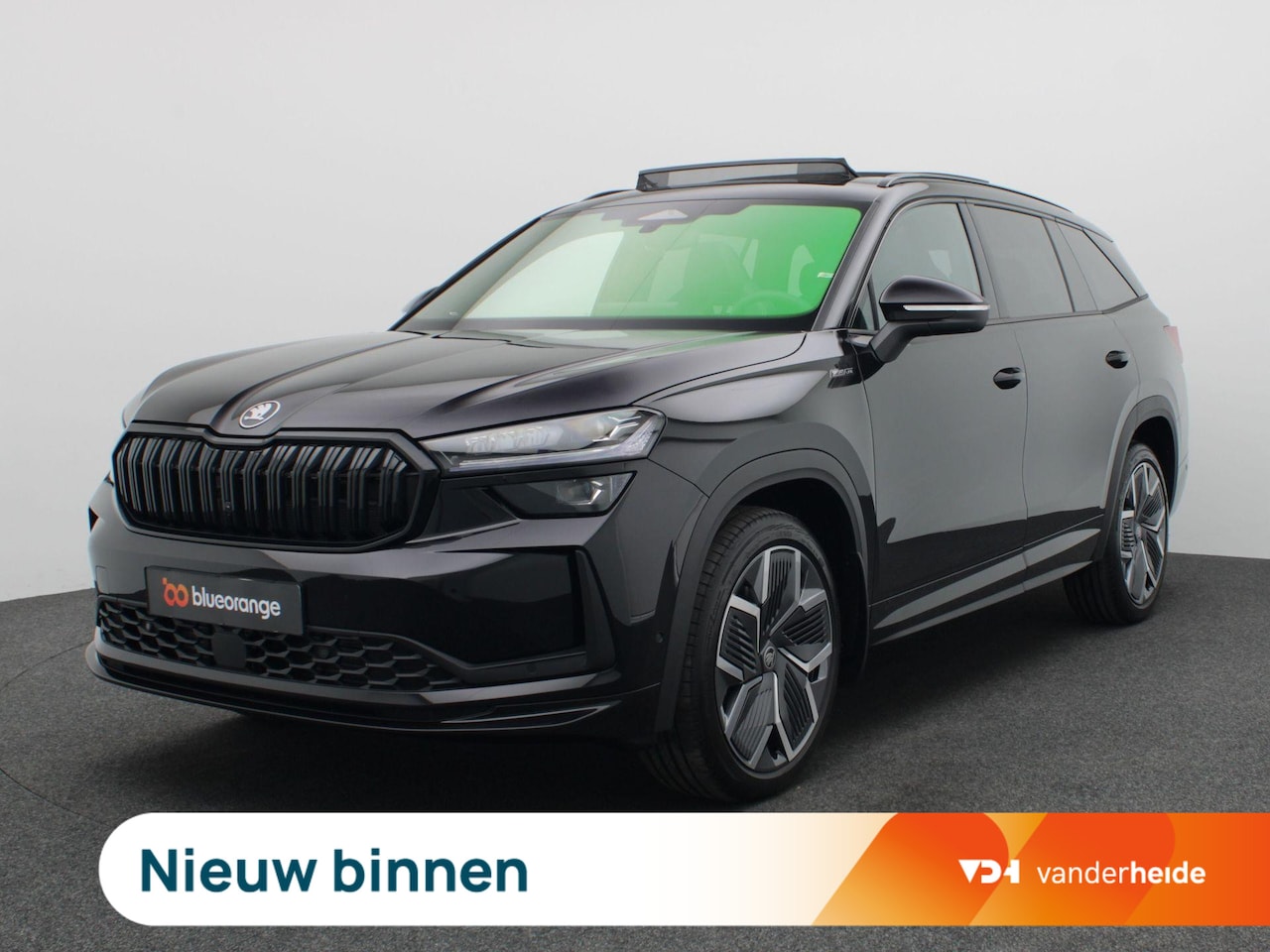 Skoda Kodiaq - 1.5 TSI MHEV Sportline Business 7p 150PK DSG Pano-Schuifdak, Trekhaak, 360gr. Camera, 20" - AutoWereld.nl