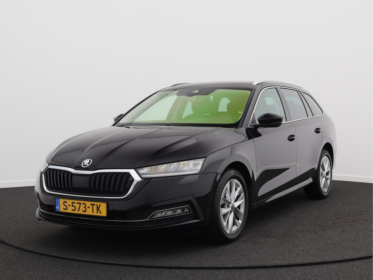 Skoda Octavia Combi - 1.5 e-TSI Business Edition Plus/ trekhaak/ zeer mooi! - AutoWereld.nl