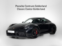 Porsche 911 - Carrera 4 GTS