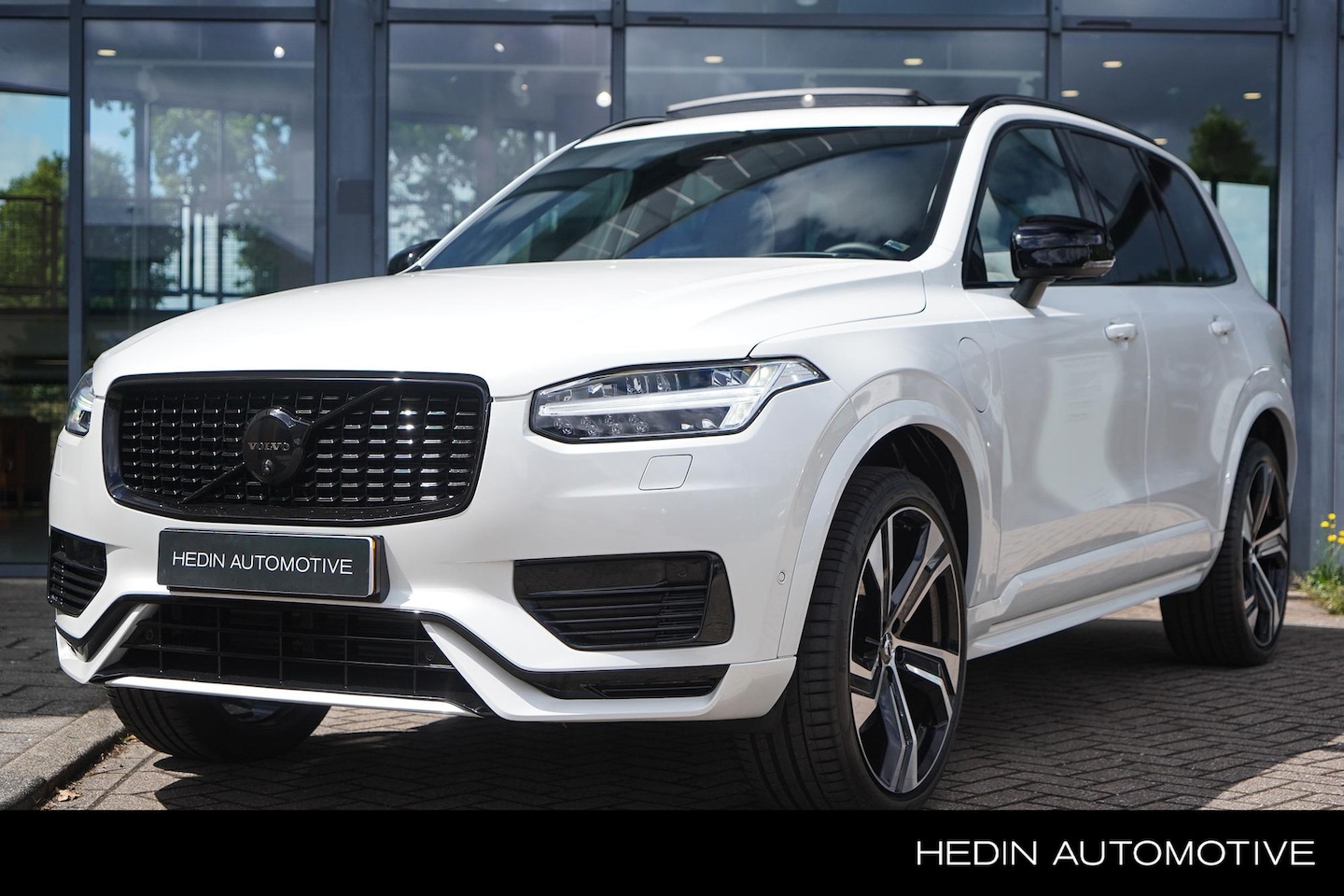 Volvo XC90 - 2.0 T8 Plug-in hybrid AWD Ultra Dark | 2400 kg trekgewicht! | Trekhaak Elektrisch |  Lucht - AutoWereld.nl