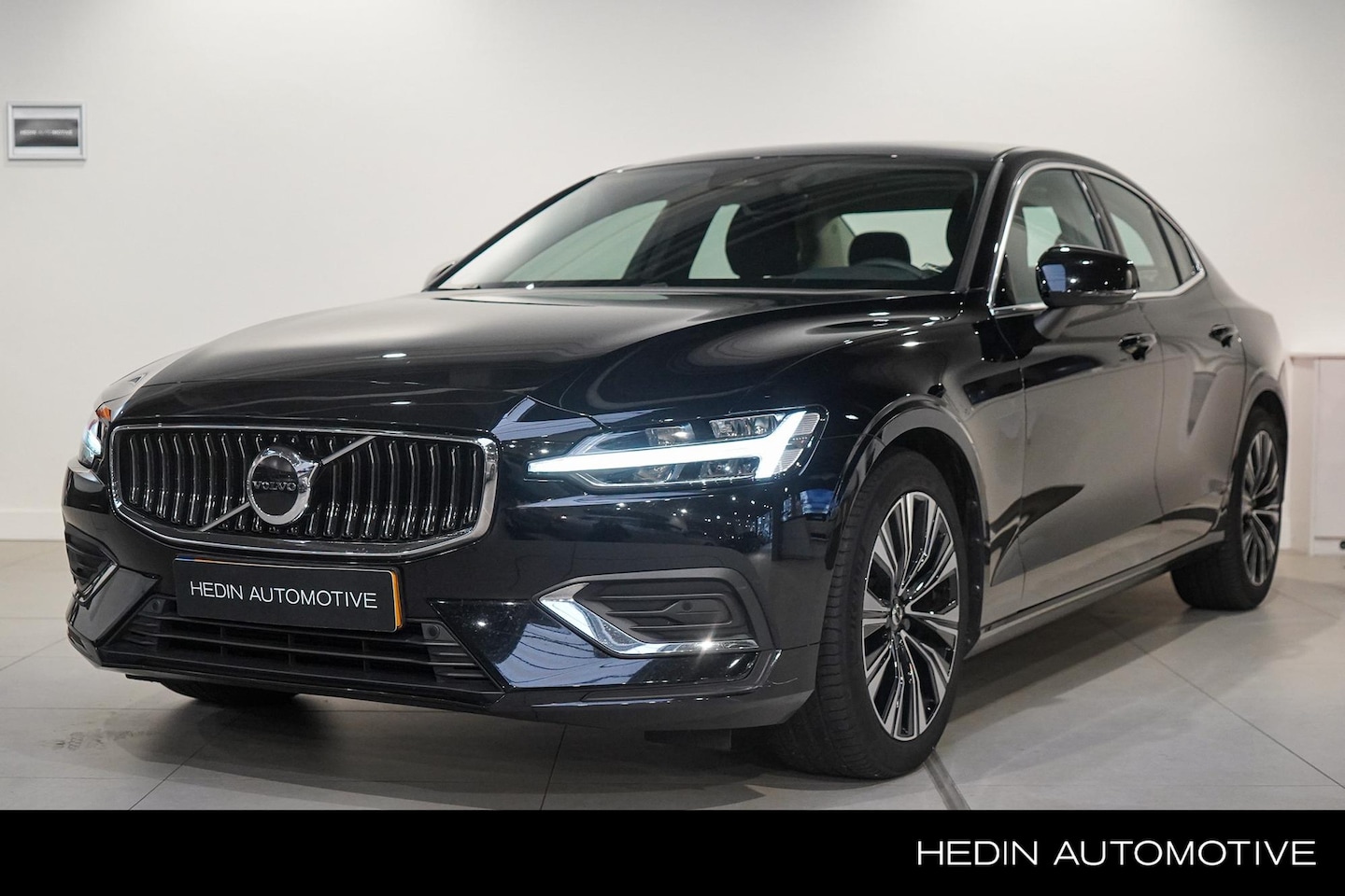 Volvo S60 - 2.0 B3 Plus Bright Mild Hybride Automaat 163pk | Lederen Interieur | Elektrische Stoelen | - AutoWereld.nl