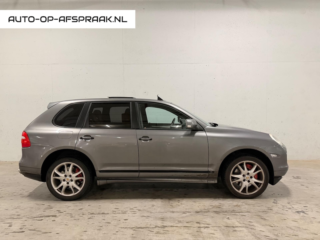 Porsche Cayenne - 4.8 Turbo Leer Pano Navi Camera 4x4 Stoelverwarming - AutoWereld.nl