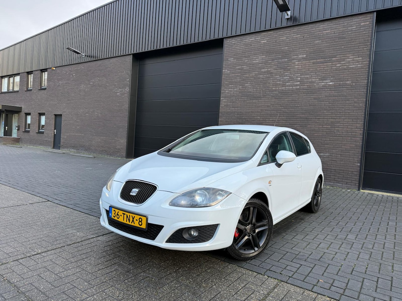 SEAT Leon - 1.2 TSI Ecomotive COPA | INCL. 12MND GARANTIE | 2E EIGENAAR | LEDER | CRUISE | AIRCO | - AutoWereld.nl