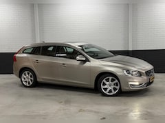 Volvo V60 - 2.0 T5 Ocean Race, Pano, Memory, Leer, Camera, PDC V+A