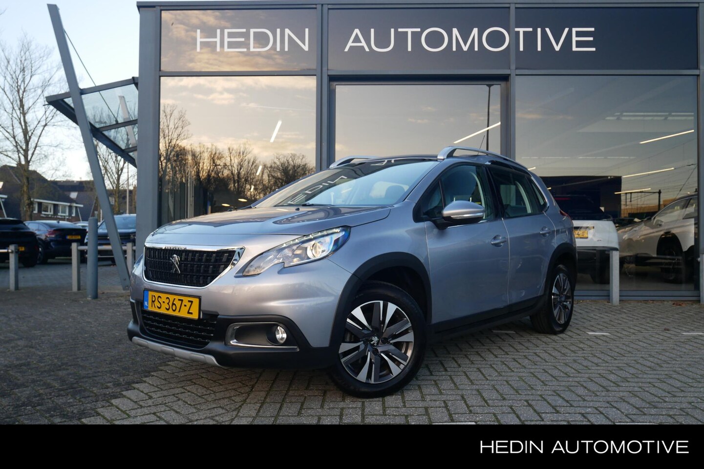 Peugeot 2008 - 1.2 110PK Allure | Trekhaak | Navigatie | Climate Control | Apple Carplay/Android Auto | P - AutoWereld.nl