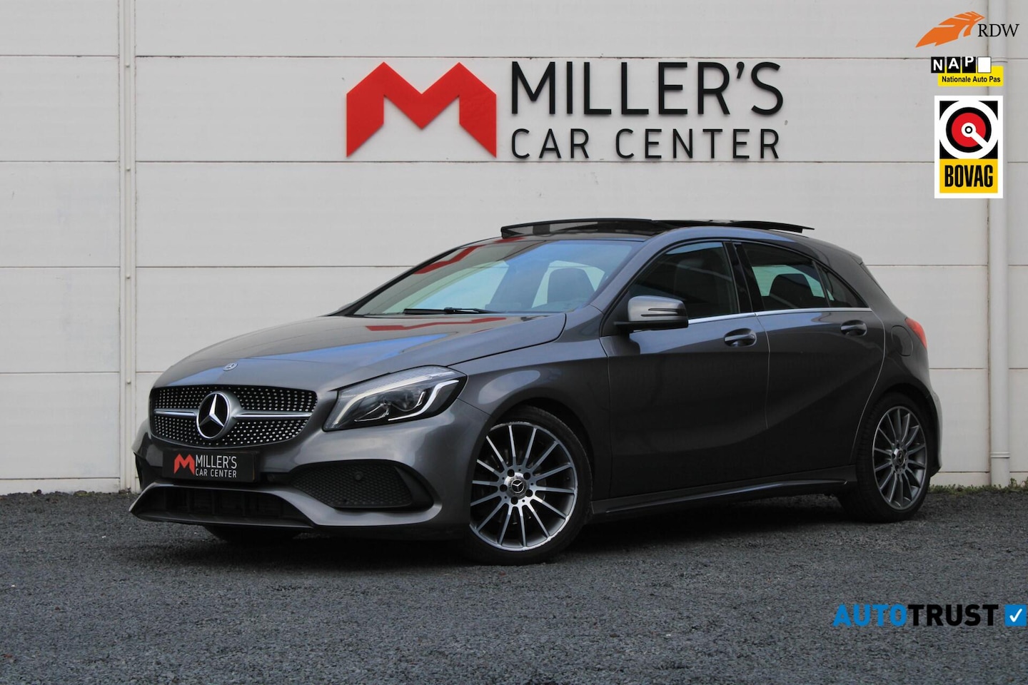 Mercedes-Benz A-klasse - A180 Business Solution AMG Pano Sfeerverlichting Stoelverwarming - AutoWereld.nl