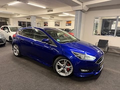Ford Focus - 1.0 Titanium ST-line Uitvoering*Uitstraling*NAP