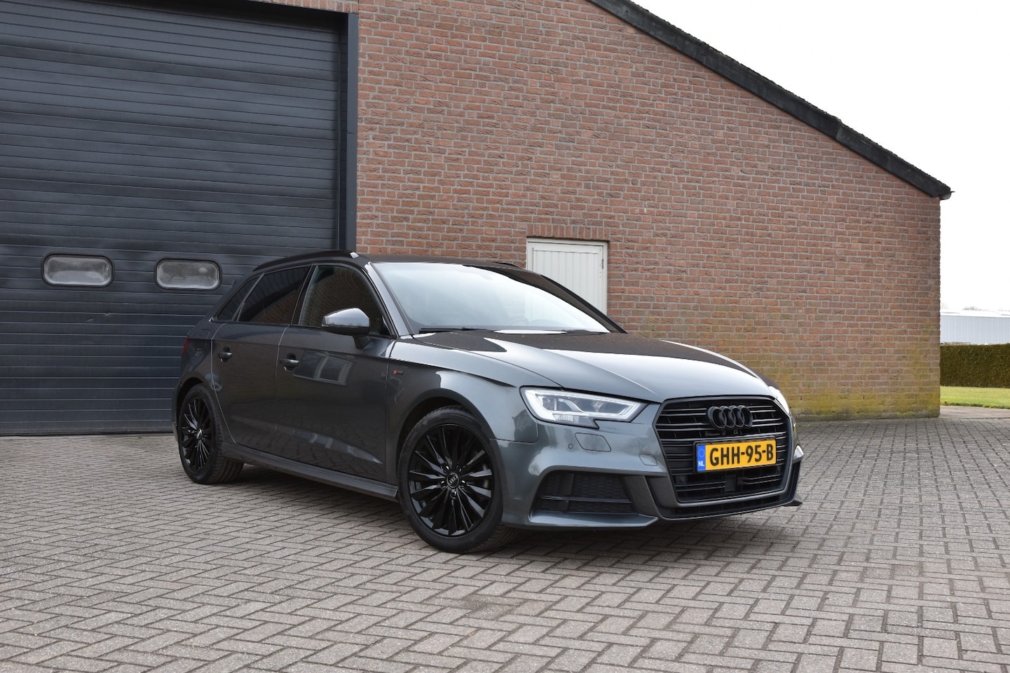 Audi A3 Sportback - 1.4 TFSI CoD Sport S Line Edition - AutoWereld.nl