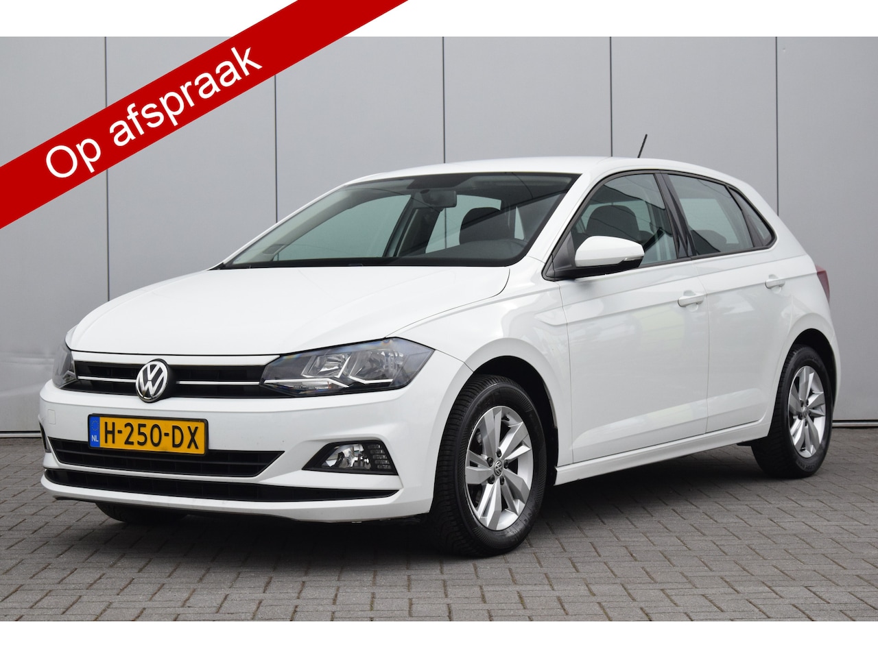 Volkswagen Polo - 1.0 TSI Comfortline Navi/Dab Lmv Airco Cruise/ACC - AutoWereld.nl