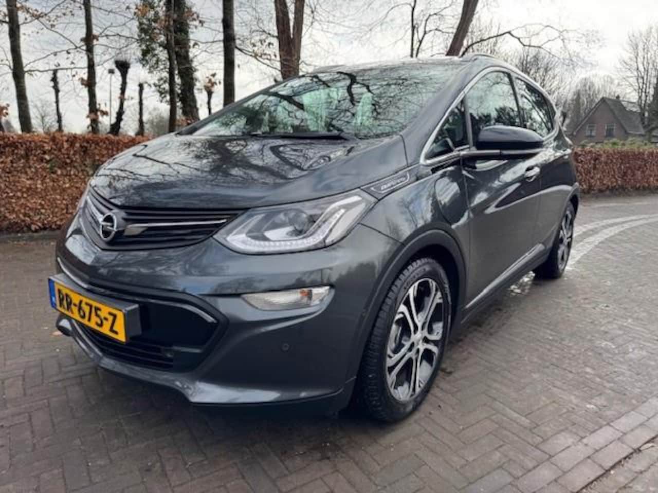 Opel Ampera-e - LAUNCH EXECUTIVE 60KWH LEER/XENON/CAM/NIEUW ACCUPAKKET - AutoWereld.nl