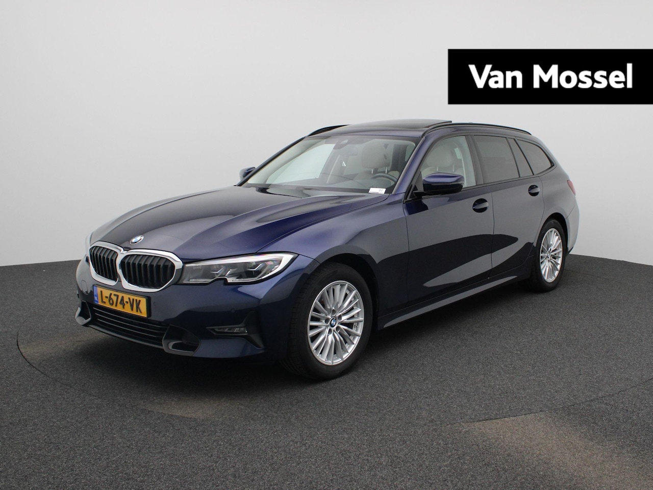 BMW 3-serie Touring - 318i Sport Line | Automaat | Apple CarPlay / Android Auto | Panoramadak | Oyster Leer | St - AutoWereld.nl