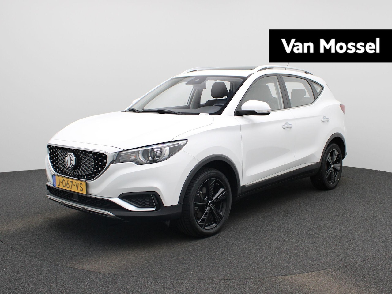 MG ZS - Luxury 45 kWh | Automaat | Panoramadak | Leder | Navigatie | Airco | Achteruitrijcamera | - AutoWereld.nl