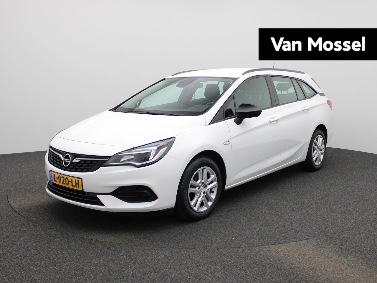Opel Astra Sports Tourer - 1.2 Edition | Cruise Control | Apple Carplay/ Android Auto | Bi-xenon | 16'' inch lichtmet - AutoWereld.nl