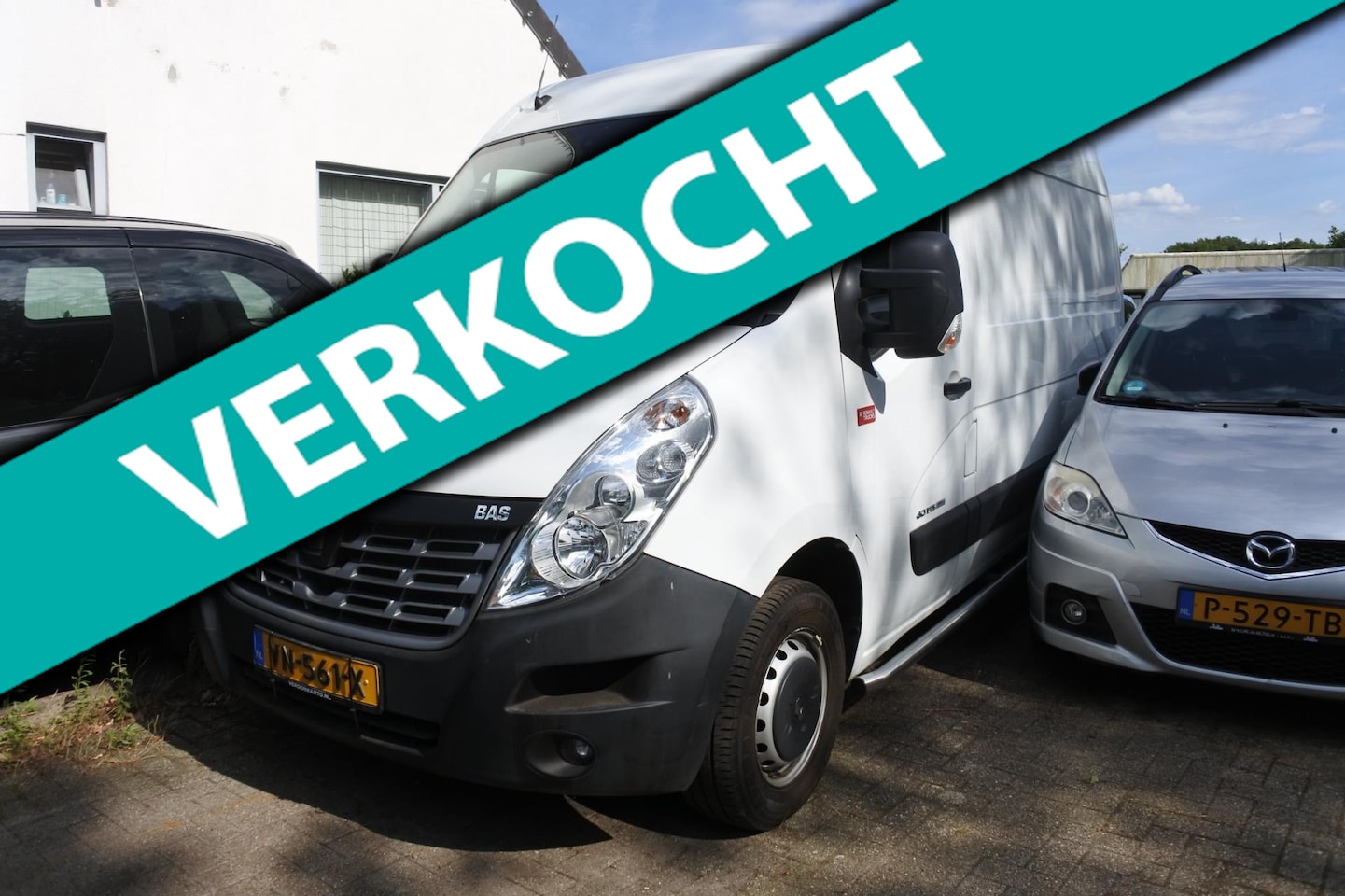 Renault Master - T35 2.3 dCi L2H2 122 dkm N.A.P. ideal voor camper ombouw volle bus - AutoWereld.nl