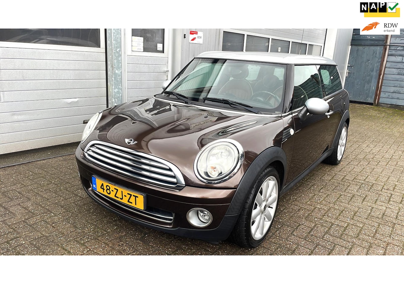 MINI Clubman - Mini 1.6 Cooper Chili 2008-Leder-Airco-New APK - AutoWereld.nl