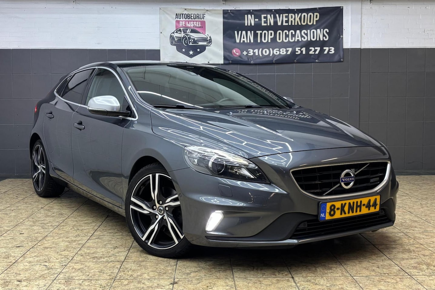 Volvo V40 - 1.6 T3 R-Design/ 1STE Egin /Dealer O.H/ - AutoWereld.nl