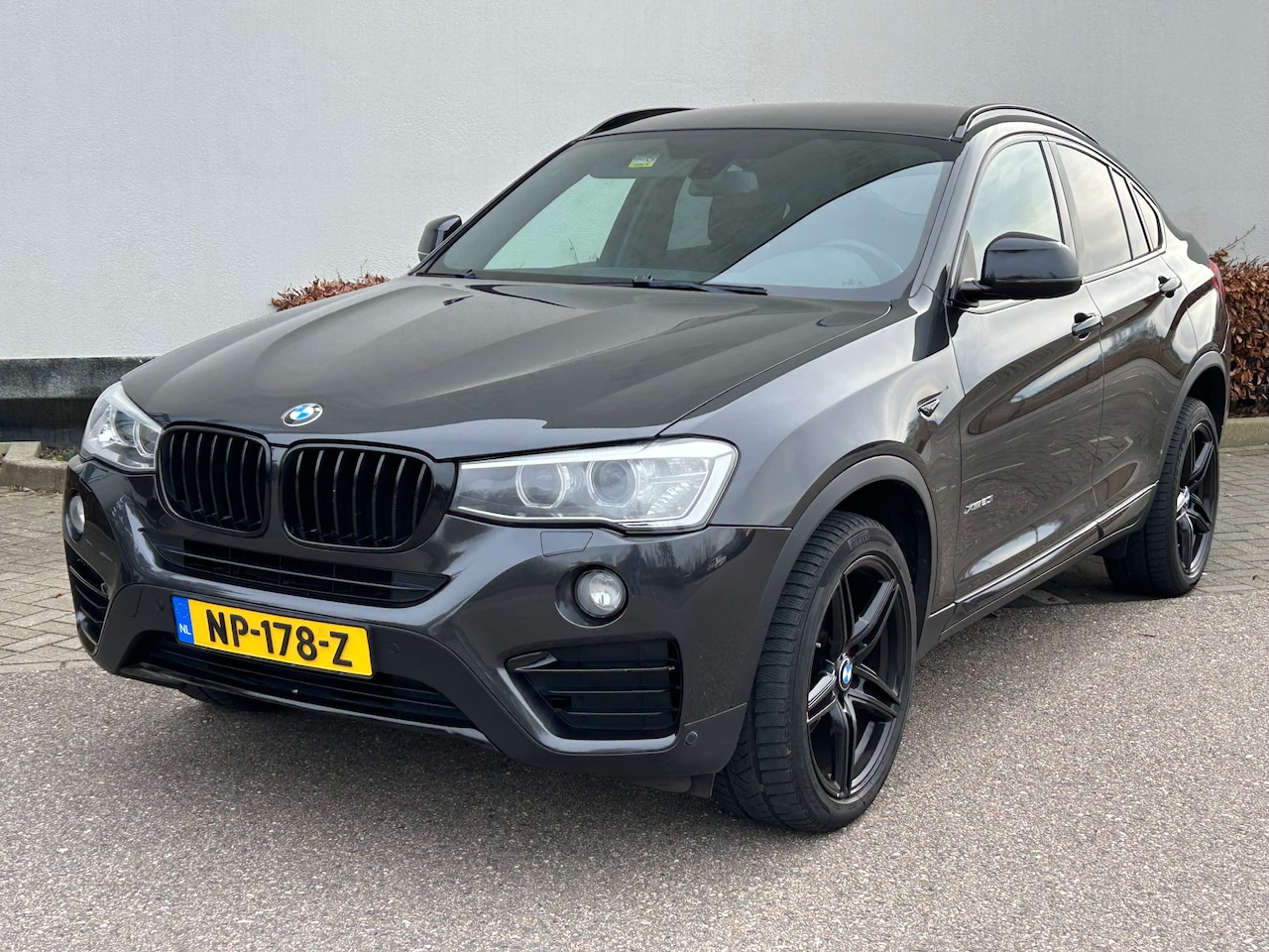 BMW X4 - 2.0i xDrive Centennial High Executive Origineel NL auto - AutoWereld.nl