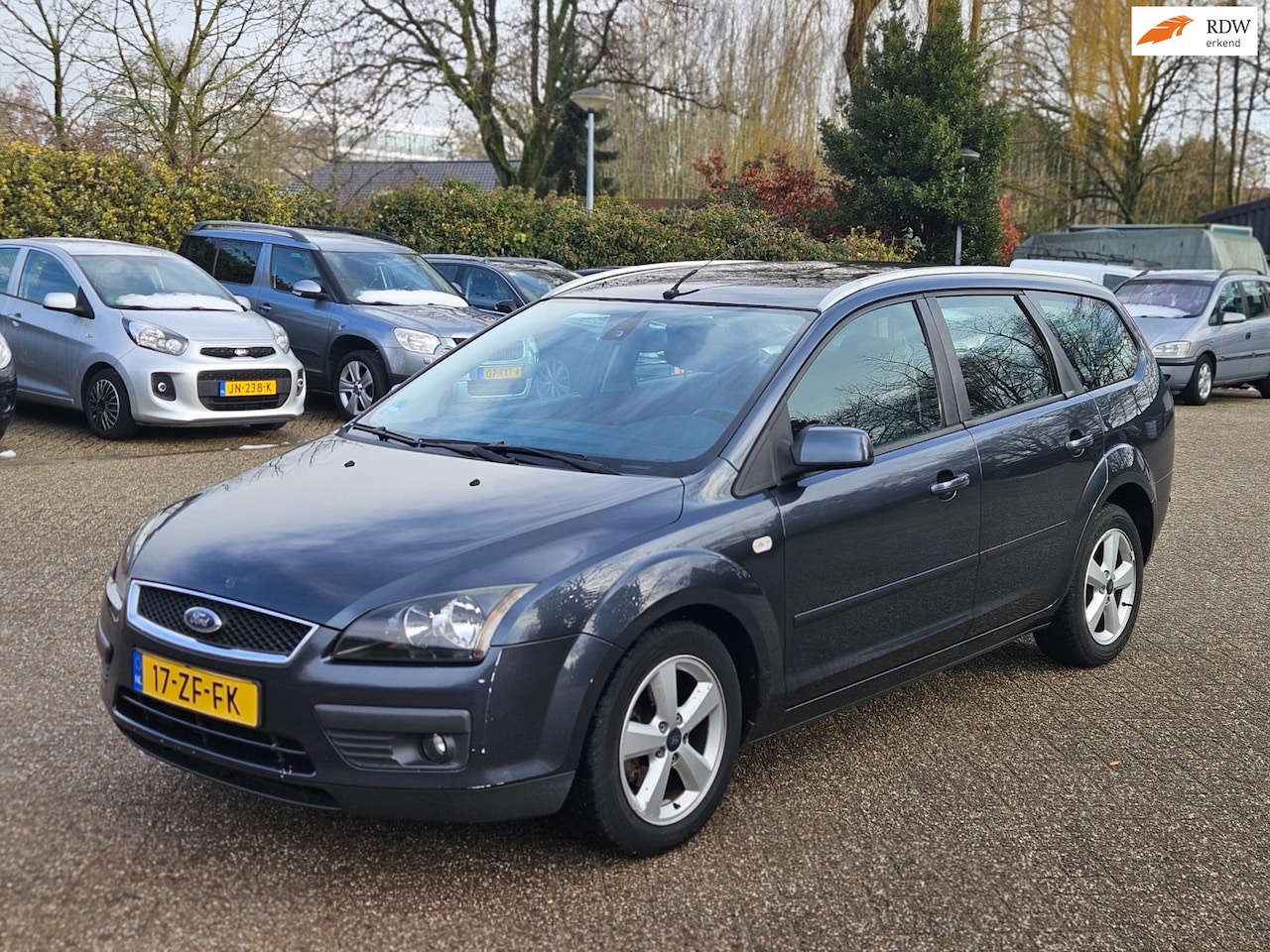 Ford Focus Wagon - 1.6-16V Futura|Clima|Navi|CruiseControl|Stoelverwarming|Elektrische stoelen|Trekhaak|NAP - AutoWereld.nl