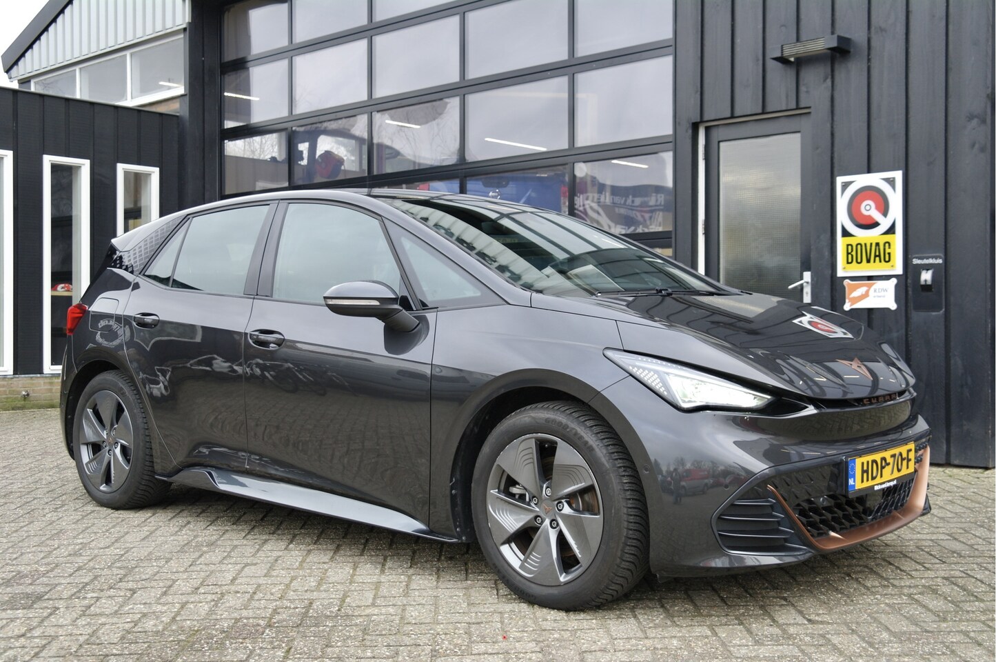 CUPRA Born - Business 62 kWh | SOH 94% | Keyless | CarPlay | Stoelverwarming - AutoWereld.nl