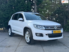 Volkswagen Tiguan - 2.0 TSI 4Motion 3X R line Nieuwe Motor 120dkm Pano/Camera