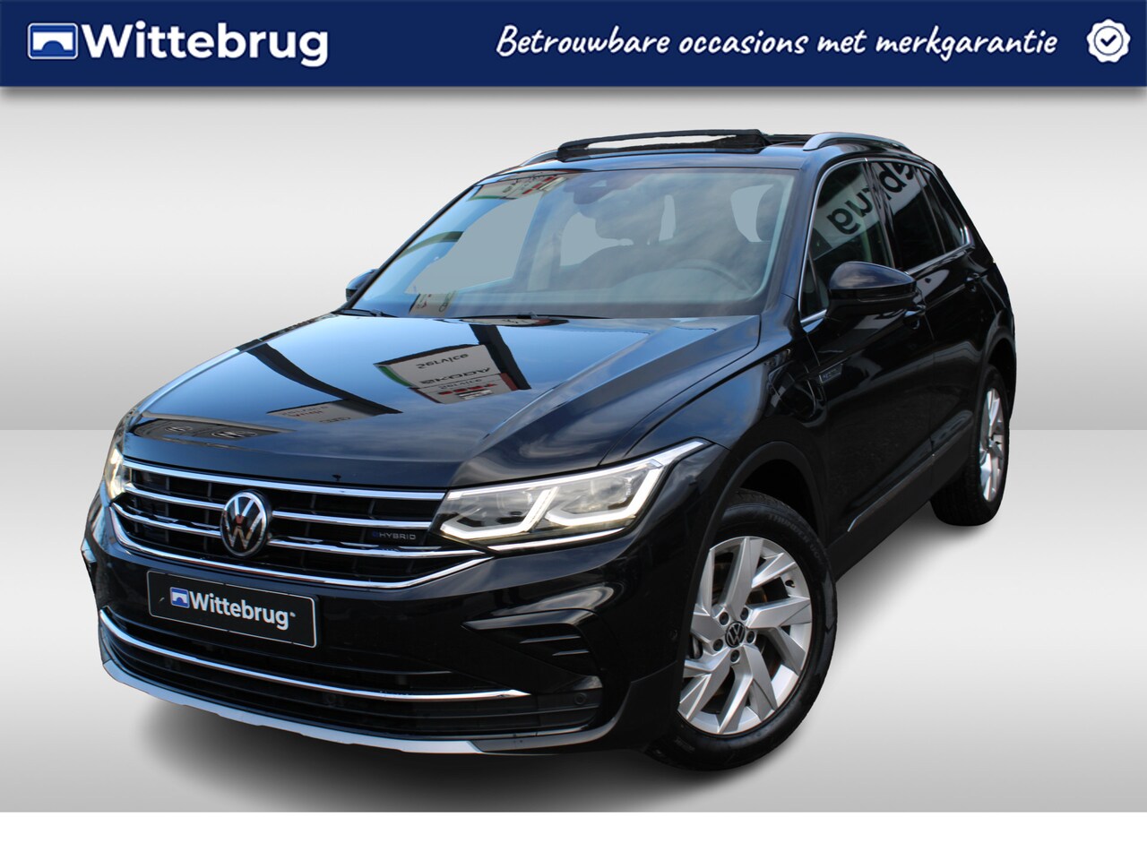 Volkswagen Tiguan - 1.4 TSI eHybrid 245pk Elegance DSG Automaat / Panorama dak / Navigatie / LM 18 inch / Elek - AutoWereld.nl