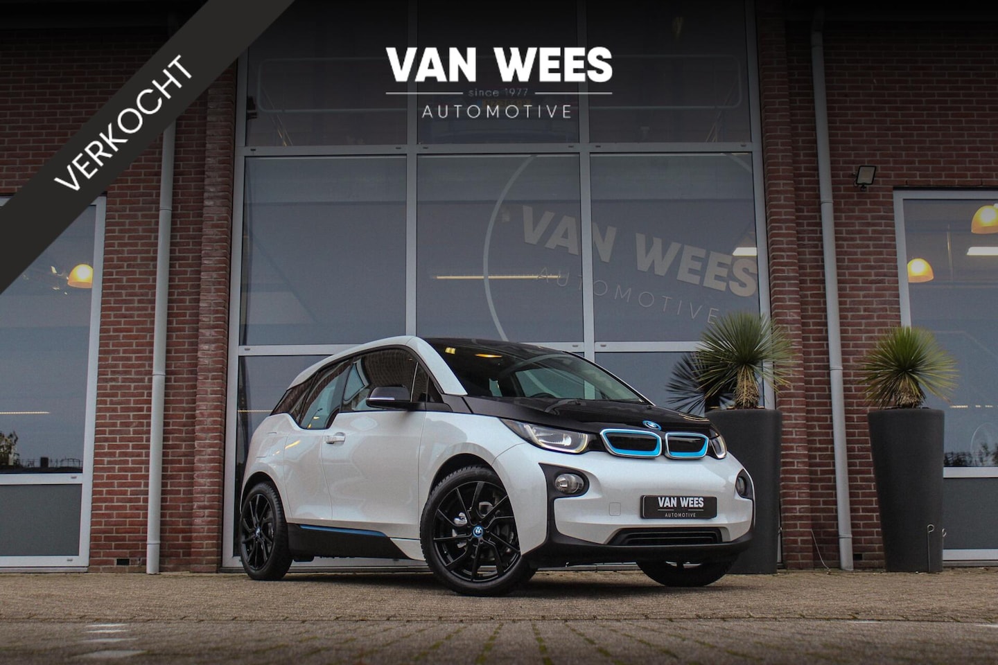 BMW i3 - Basis iPerformance 22 kWh | Stoelverwarming | Cruise control | Climate control | iDrive | - AutoWereld.nl