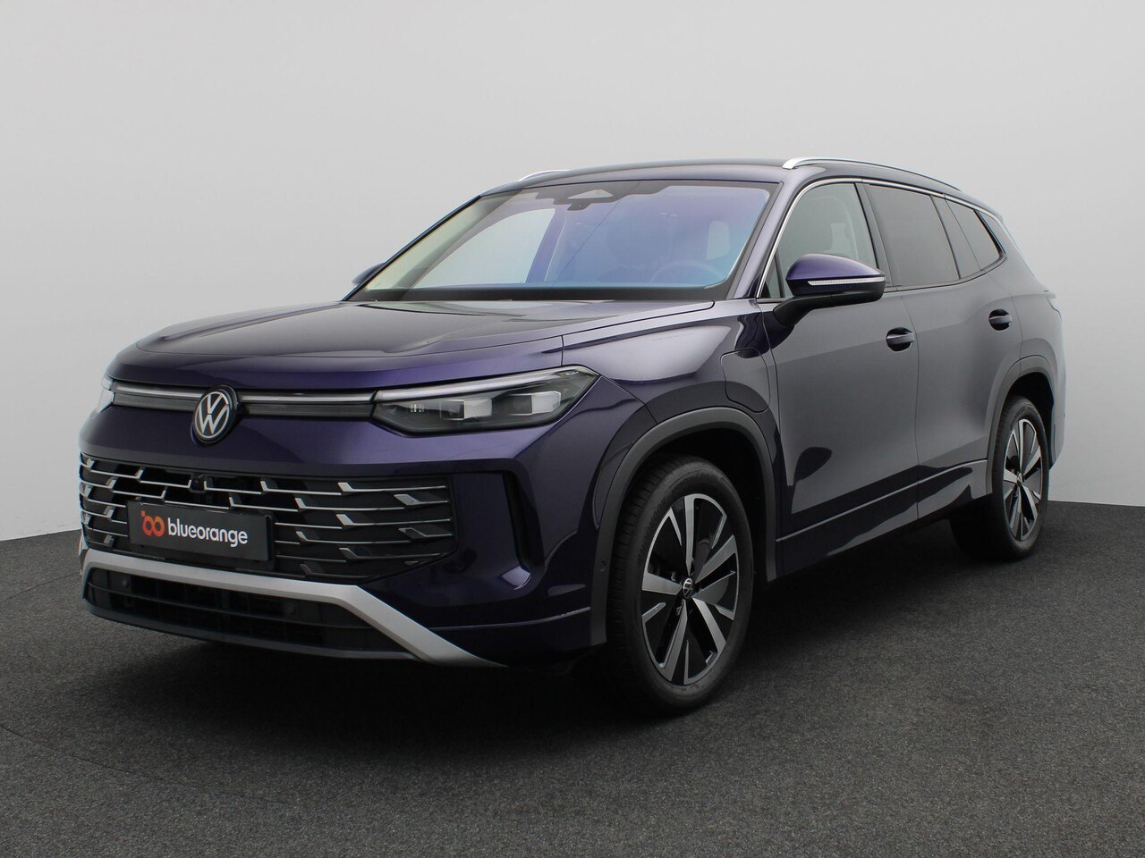 Volkswagen Tayron - 1.5 eHybrid Elegance 204PK DSG Matrix LED-Verlichting, Navi, Keyless, Ergo Active Bestuurd - AutoWereld.nl