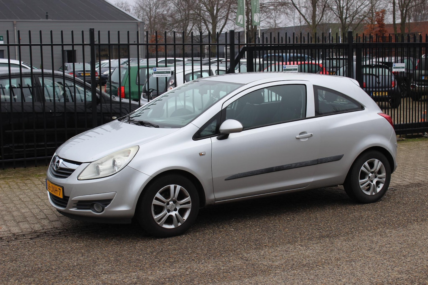 Opel Corsa - 1.2-16V Edition 1.2-16V Edition, Airco! - AutoWereld.nl