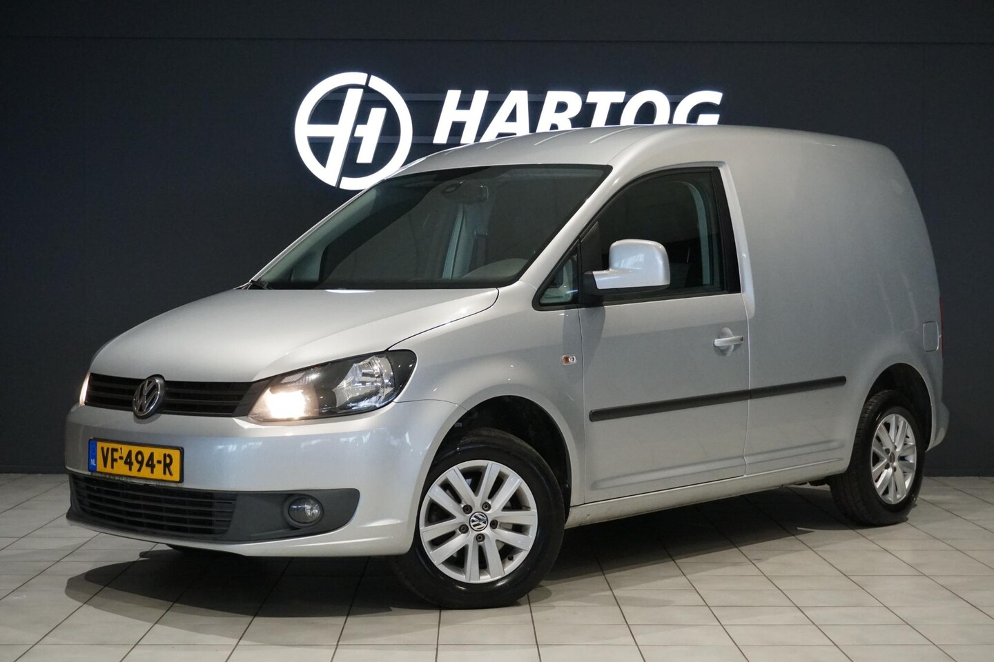Volkswagen Caddy - 1.6 TDI *EERSTE EIGENAAR* + AUT. / NAVIGATIE / PDC - AutoWereld.nl