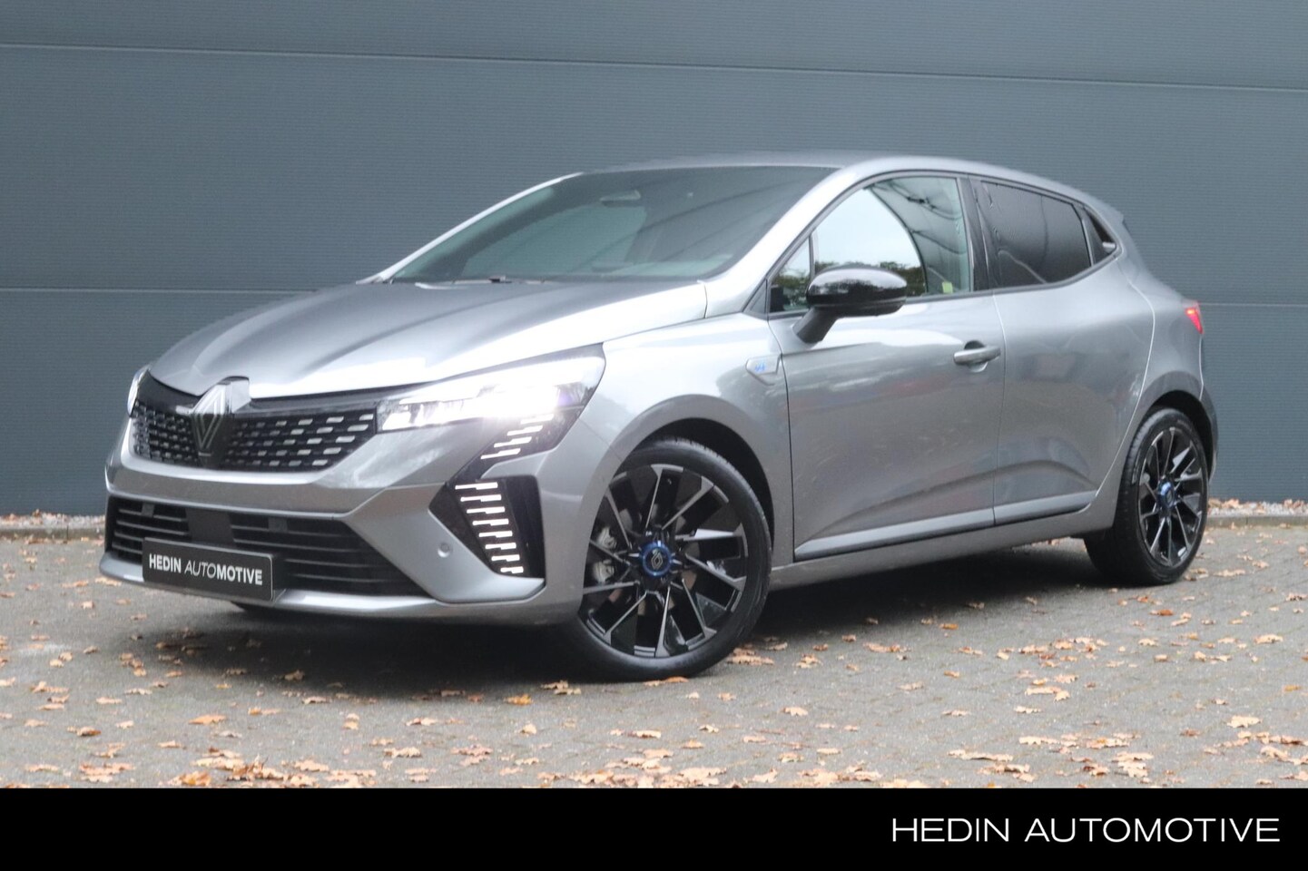 Renault Clio - 1.6 E-Tech Full Hybrid 145 esprit Alpine | Navigatie | 360 Camera | Parkeersensoren | Adap - AutoWereld.nl