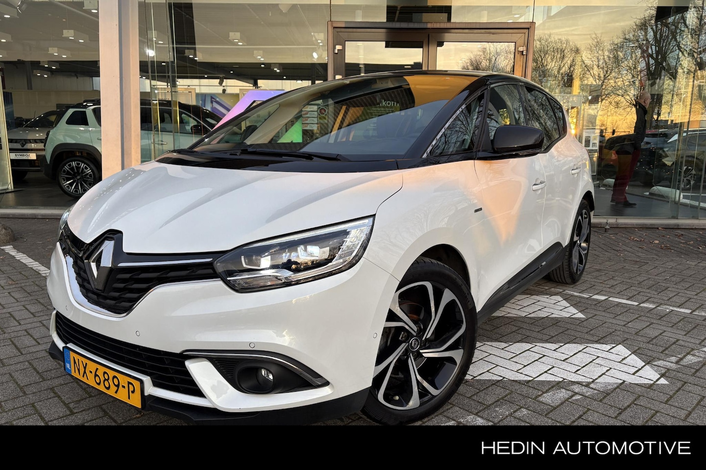 Renault Scénic - 1.2 TCe Bose | Panoramadak | Head Up Display | - AutoWereld.nl