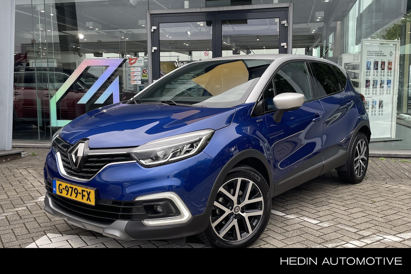 Renault Captur - 1.3 TCe Version S AUTOMAAT | LUXE UITVOERING | CAMERA | KEYLESS | 17INCH LICHTMETAAL | NAV - AutoWereld.nl