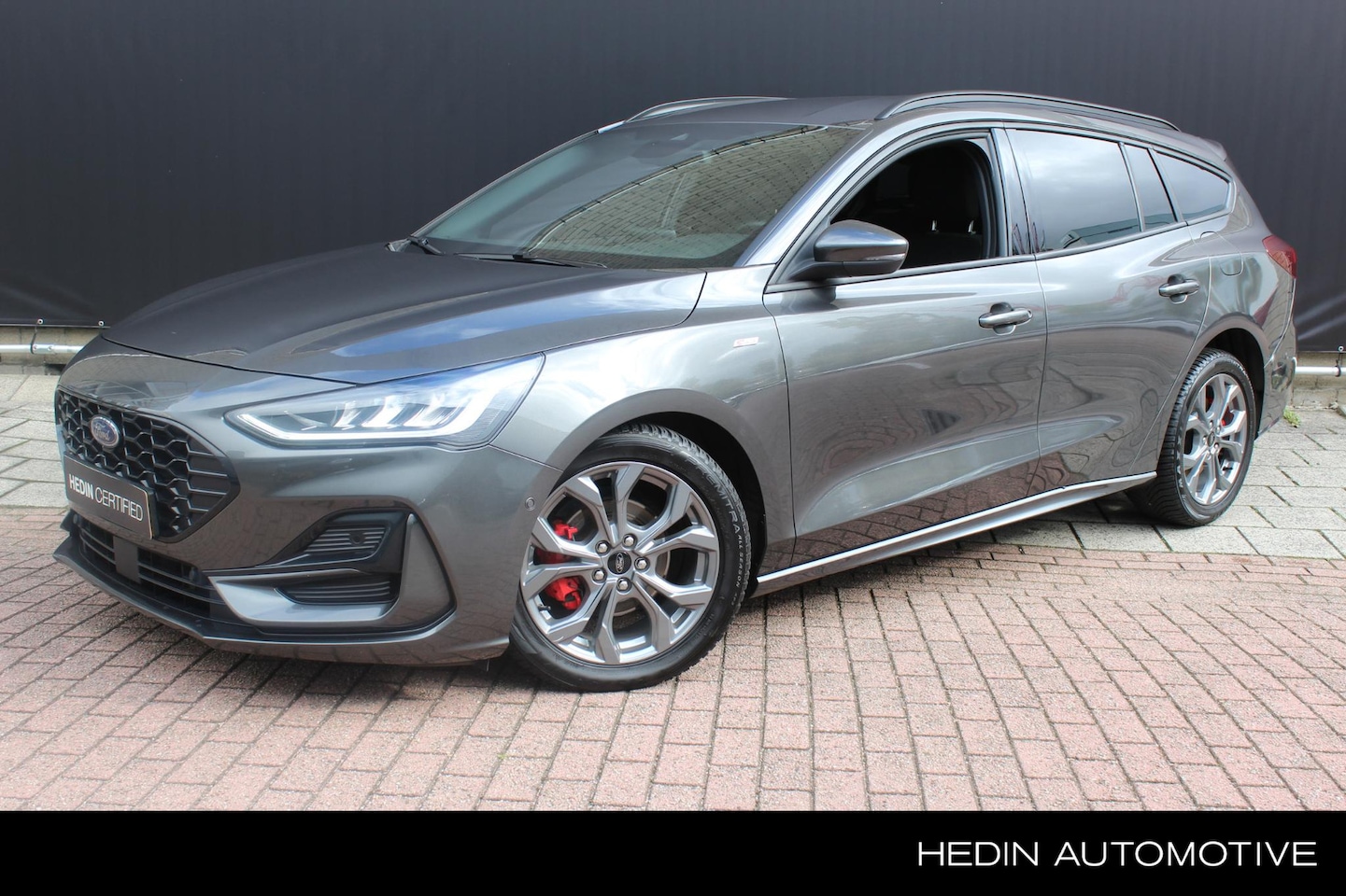 Ford Focus Wagon - 1.0 EcoBoost Hybrid 125pk | ST-Line | Carplay | Winterpack | Achteruitrijcamera | - AutoWereld.nl