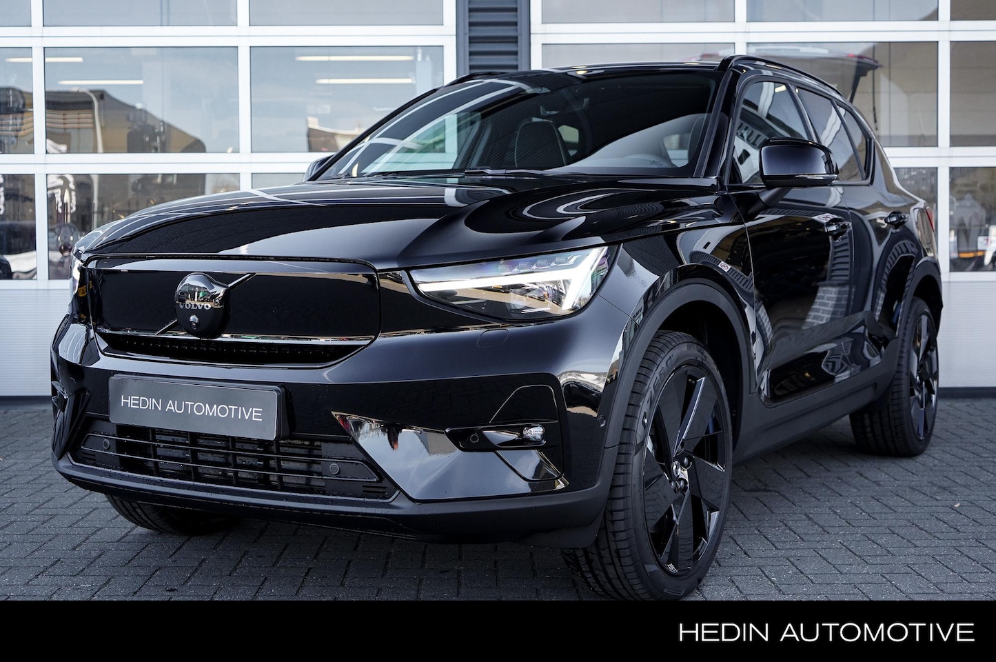 Volvo EX40 - Single Motor Extended Range Plus Black Ed. 82 kWh | Harman/Kardon | 20" Black Velgen | 360 - AutoWereld.nl