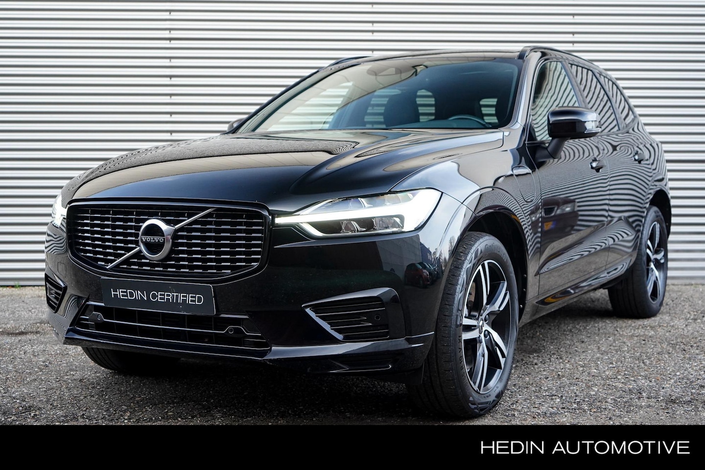 Volvo XC60 - Recharge T8 AWD R-Design | Pano. Dak | Standkachel met app | Keyless | Premium Audio | Sto - AutoWereld.nl
