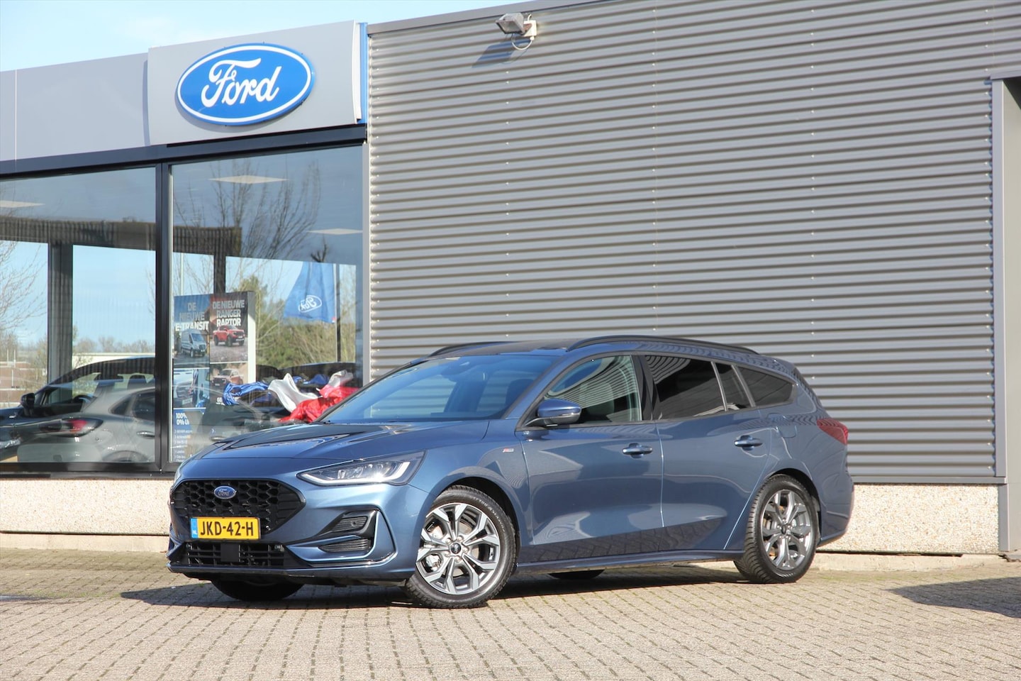 Ford Focus Wagon - Hybrid 125pk ST-Line | Adaptive Cruise | Winter Pack | Rijklaarprijs! - AutoWereld.nl