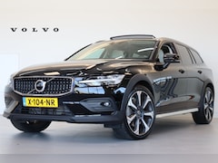 Volvo V60 Cross Country - B5 250PK AWD Ultimate | Pano-dak | 20" | Trekhaak | Massage-/ventilatie | HUD | Full LED