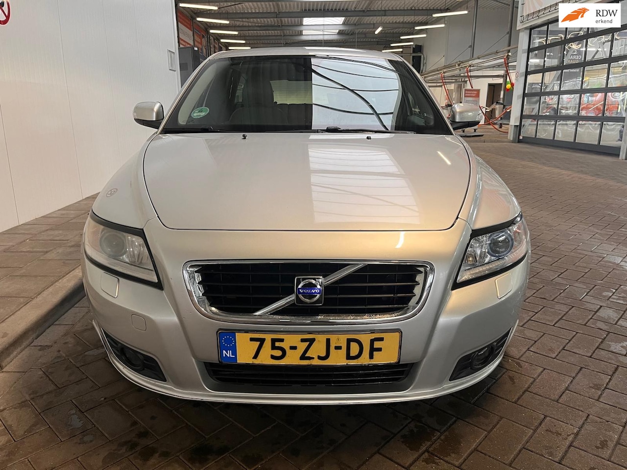 Volvo V50 - 2.4 D5 Edition II 2.4 D5 Edition II automaat - AutoWereld.nl