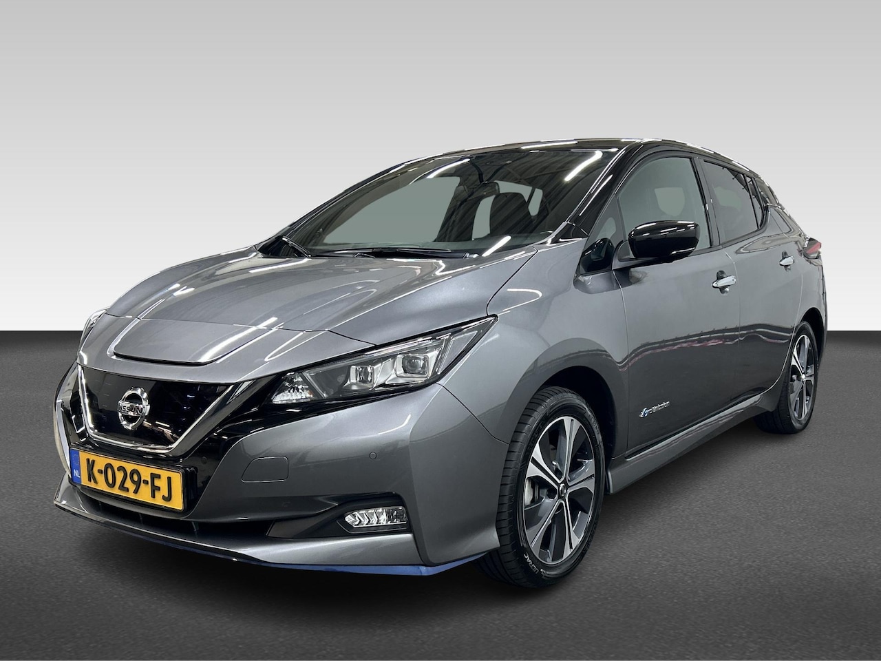 Nissan LEAF - Electric 62kWh 218PK TEKNA SOH 94% BOSE LEDER NAVI CAMERA - AutoWereld.nl